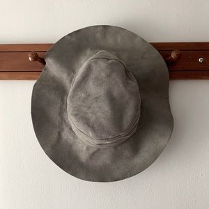 FP a faux suede hat